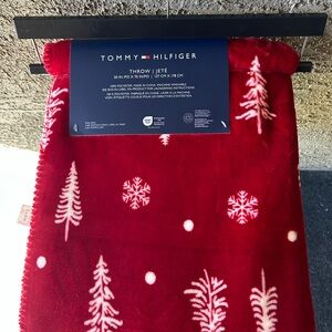 Tommy Hilfiger Festive Red and White Throw Blanket